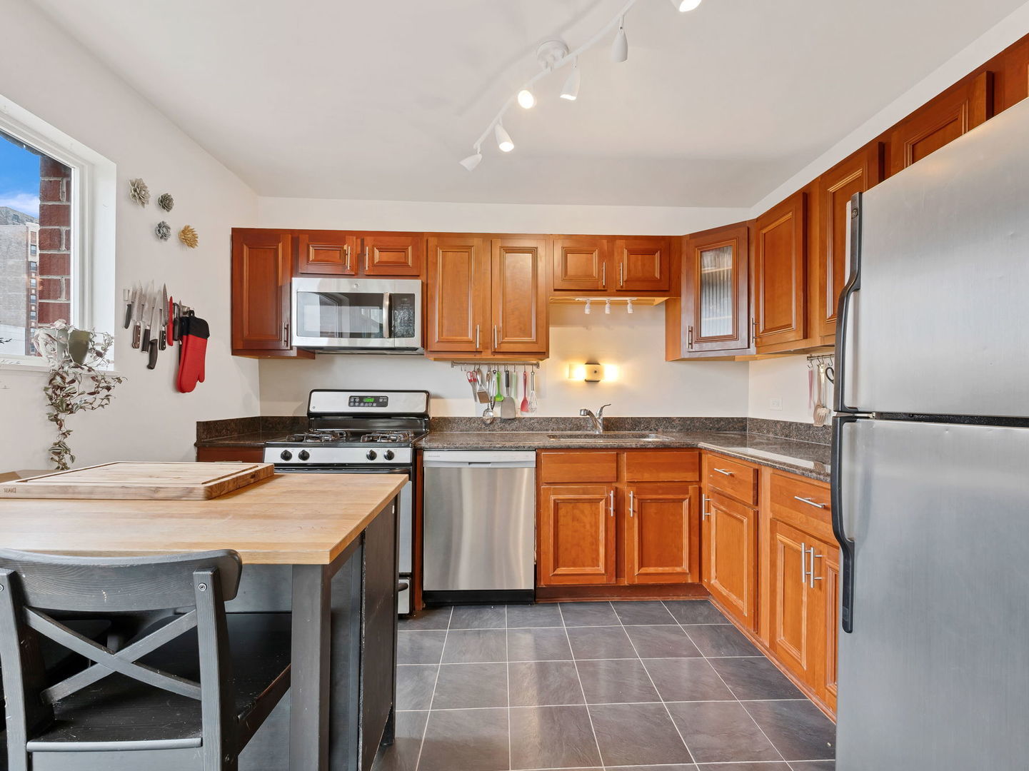5400 S Hyde Park Boulevard Unit: B1