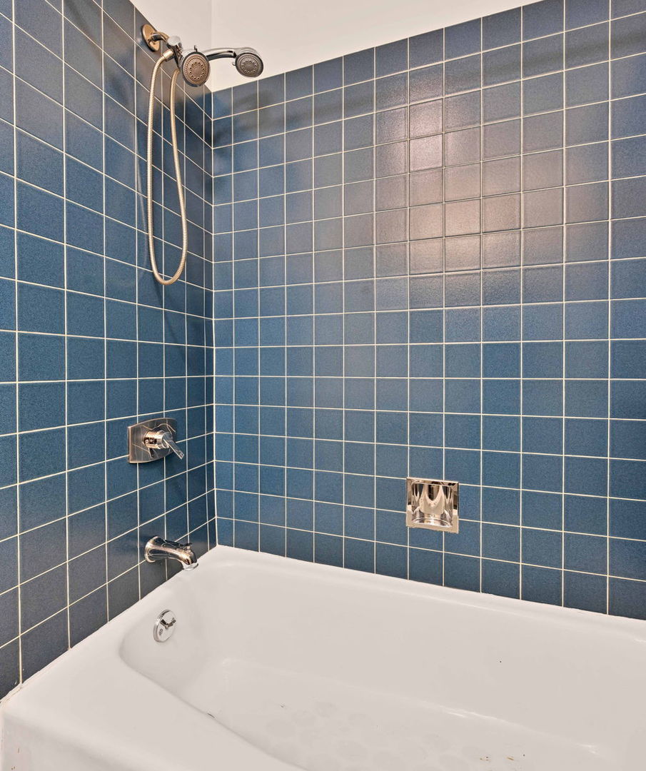 5400 S Hyde Park Boulevard Unit: B1