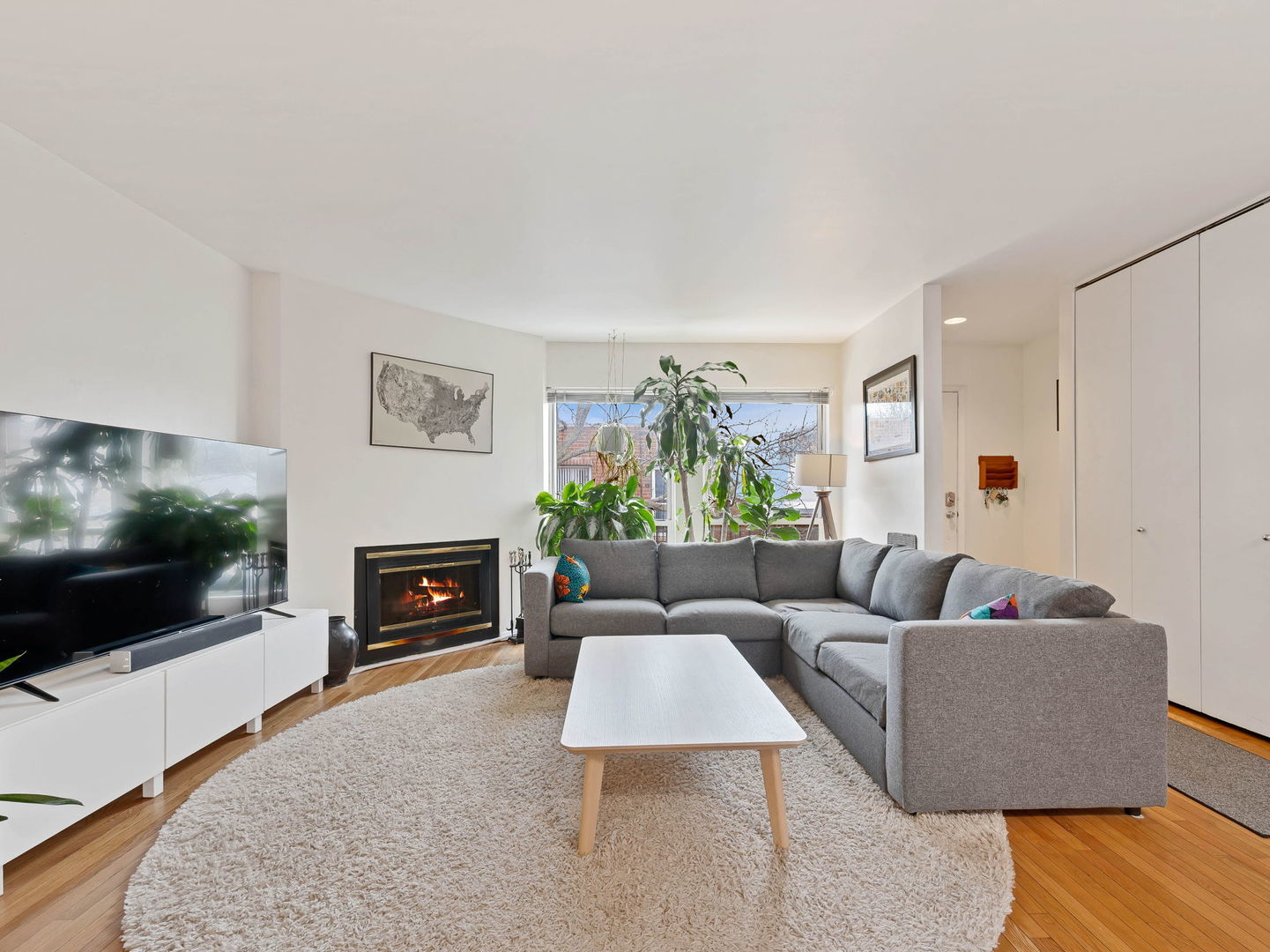 5400 S Hyde Park Boulevard Unit: B1
