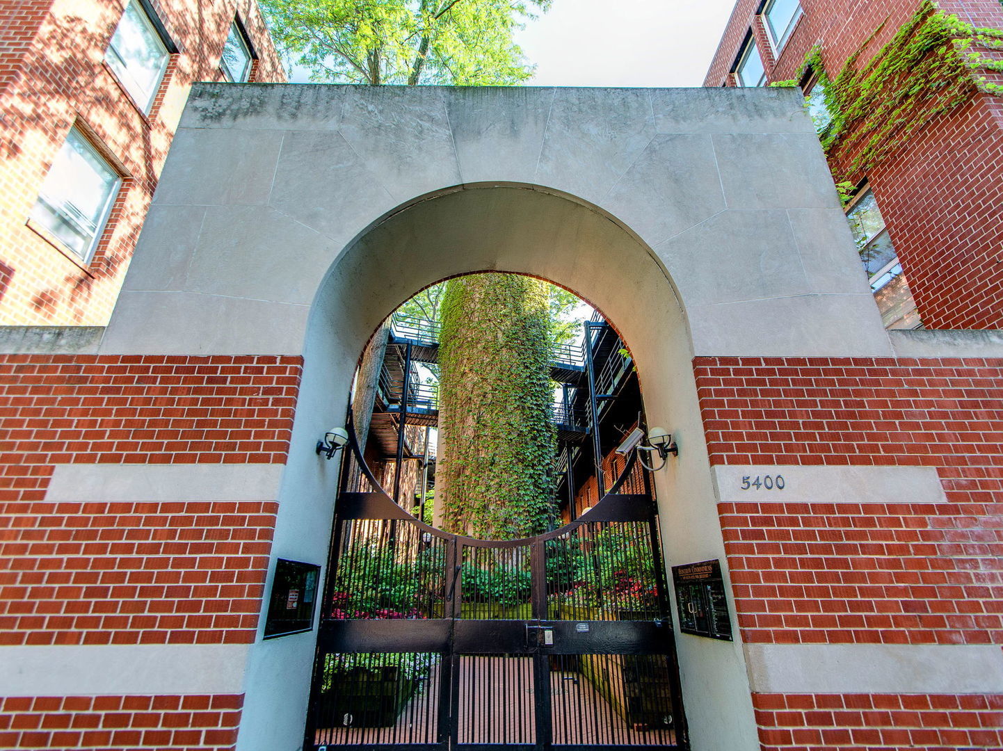 5400 S Hyde Park Boulevard Unit: B1