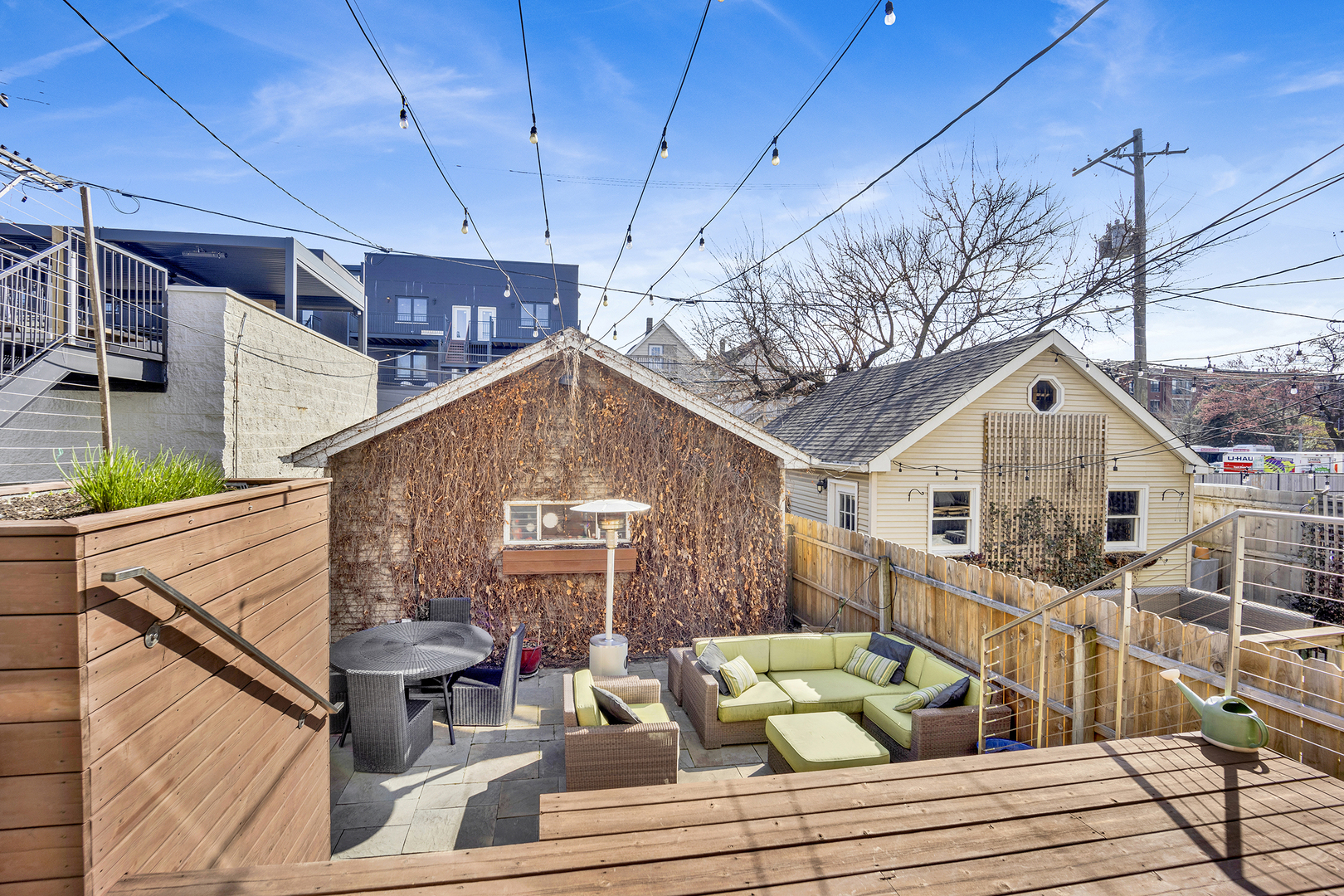 1943 W Melrose Street