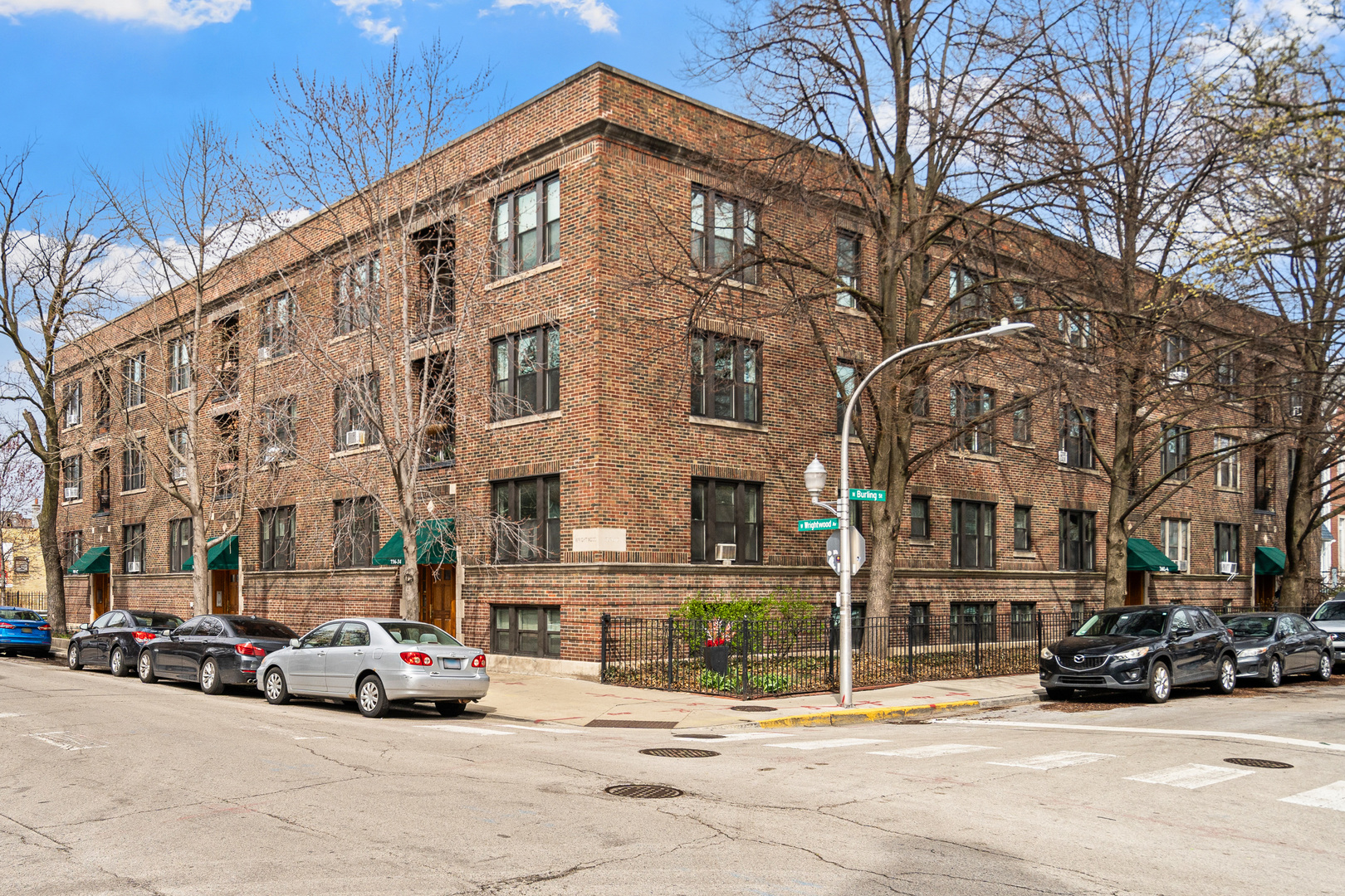 734 W Wrightwood Avenue Unit: 2