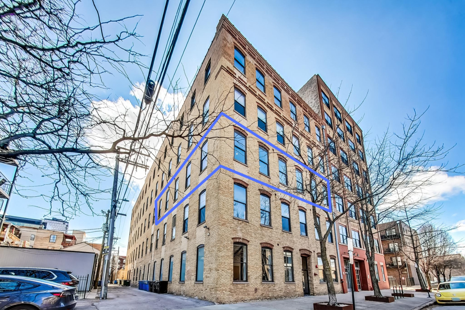 1147 W OHIO Street Unit: 304