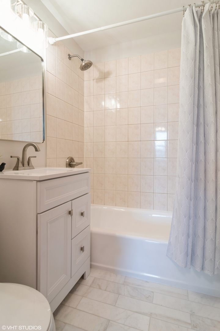5054 N Troy Street Unit: 2