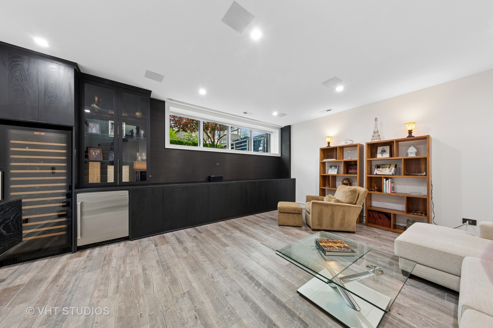 1223 W Draper Street