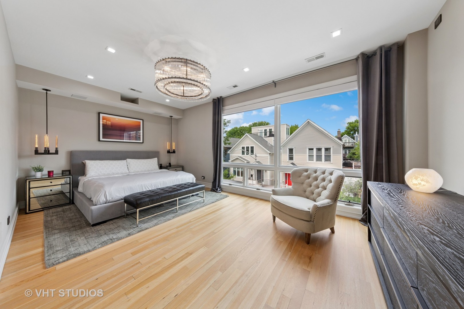 1223 W Draper Street