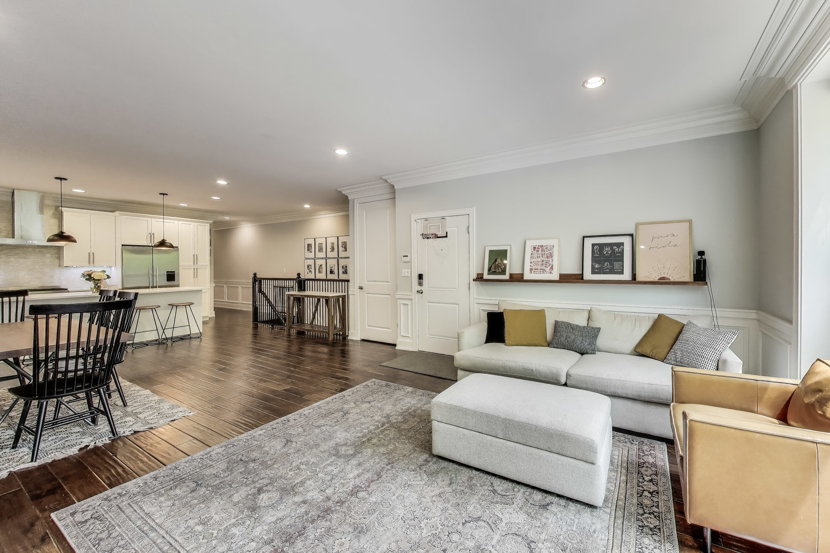 2312 W Belmont Avenue Unit: 1W