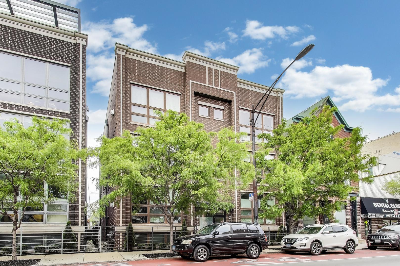 2312 W Belmont Avenue Unit: 1W