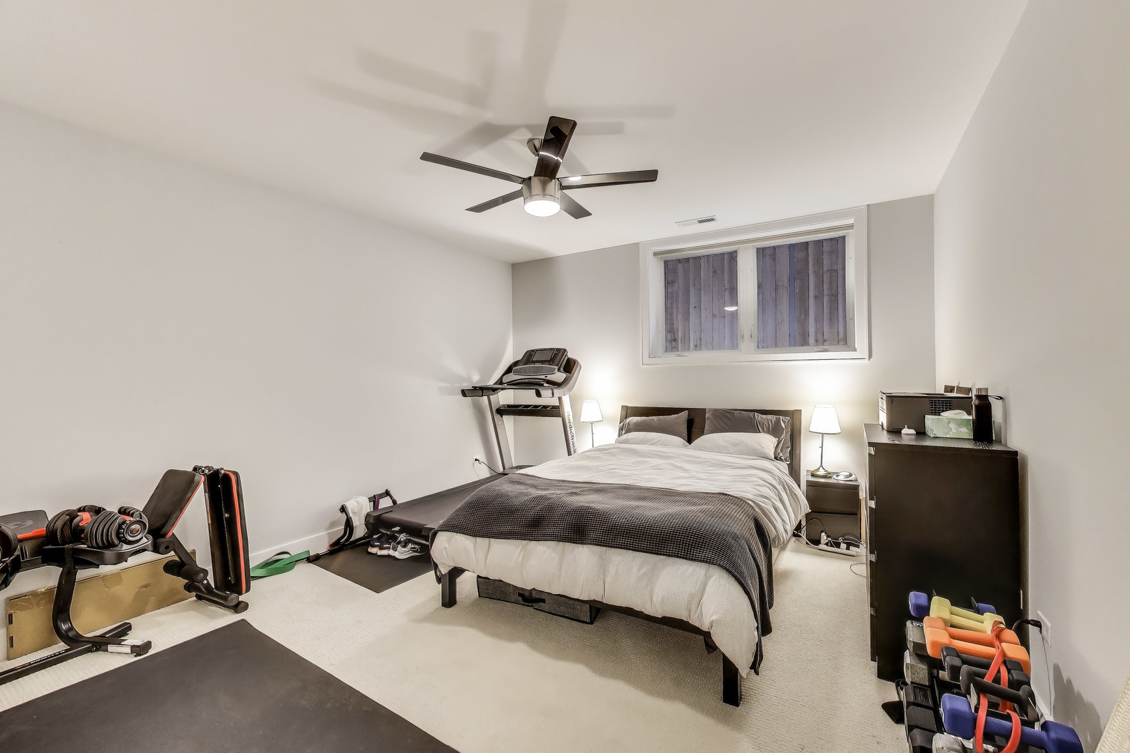 2312 W Belmont Avenue Unit: 1W