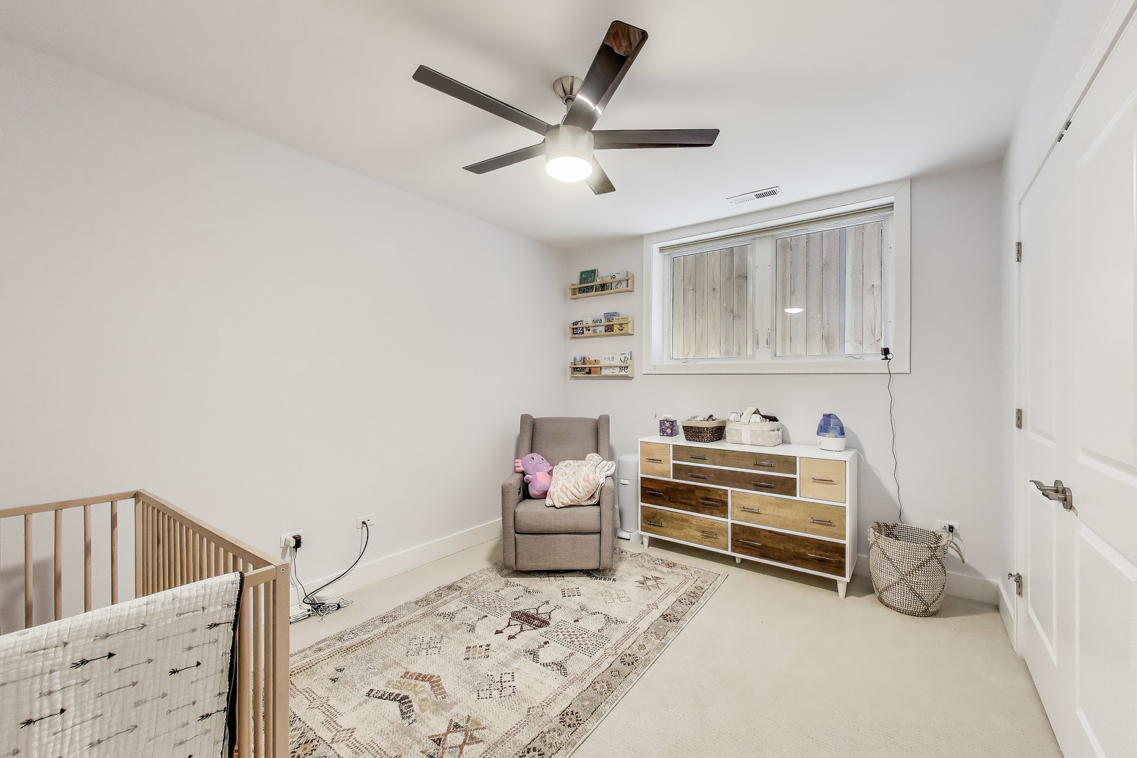 2312 W Belmont Avenue Unit: 1W