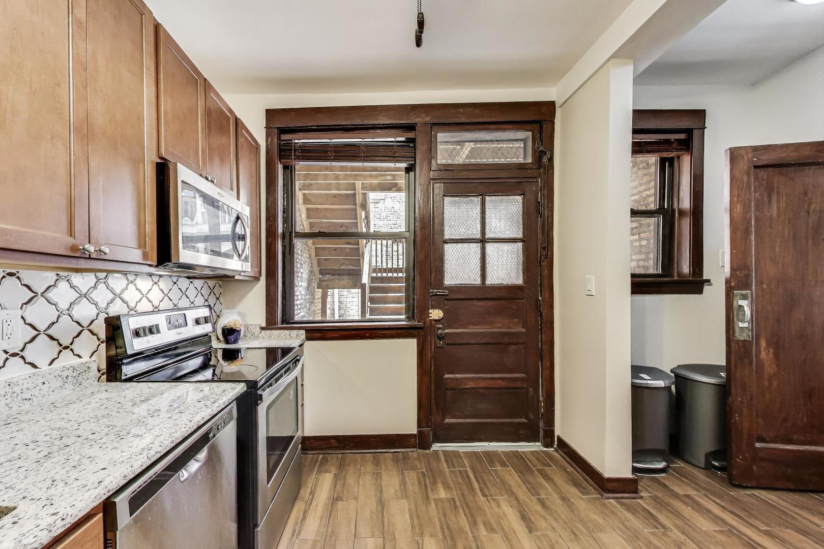 5520 S Cornell Avenue Unit: 1S