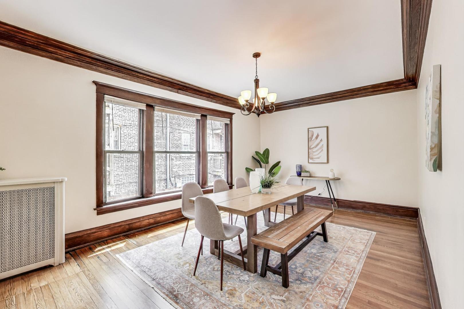 5520 S Cornell Avenue Unit: 1S