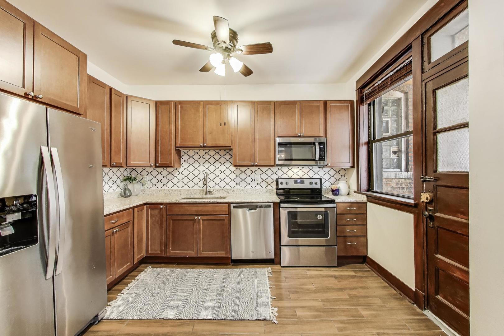 5520 S Cornell Avenue Unit: 1S