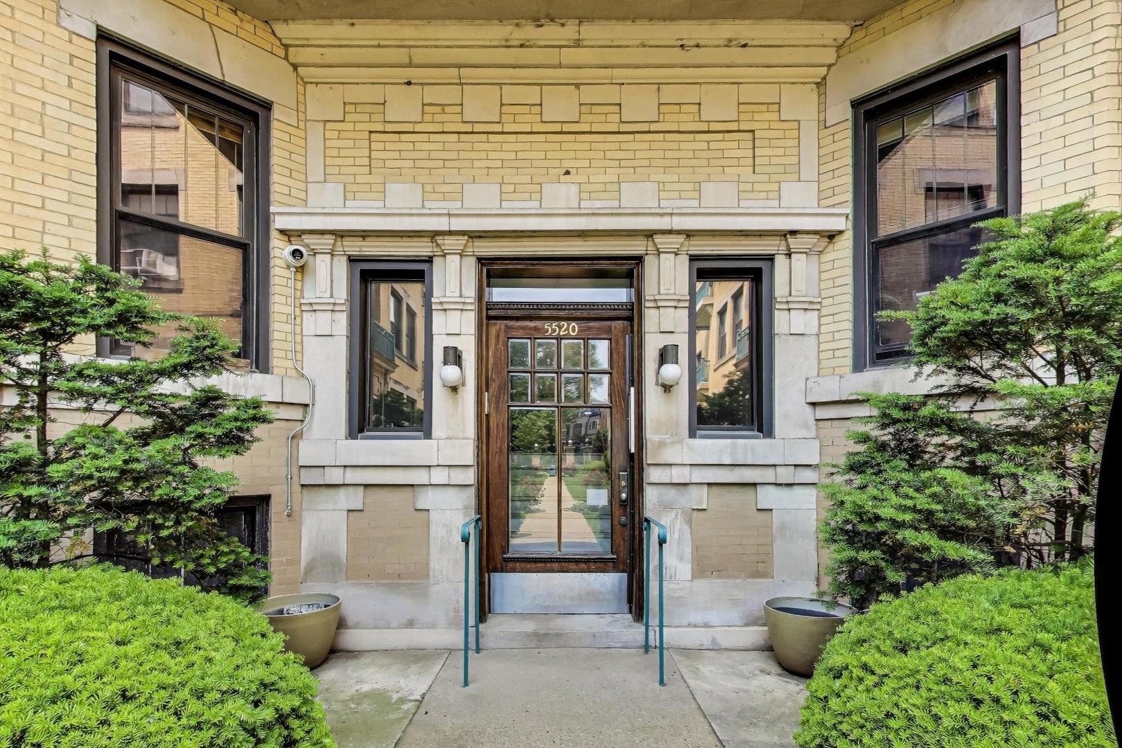 5520 S Cornell Avenue Unit: 1S