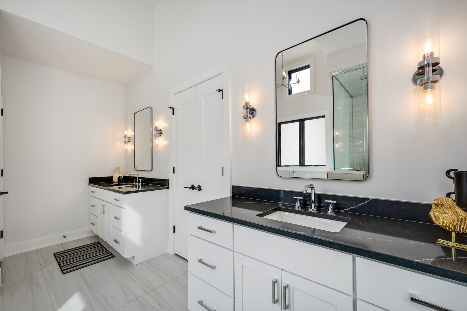 2137 W School Street