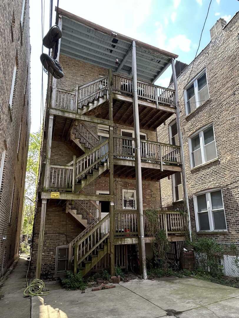 2620 W Evergreen Avenue