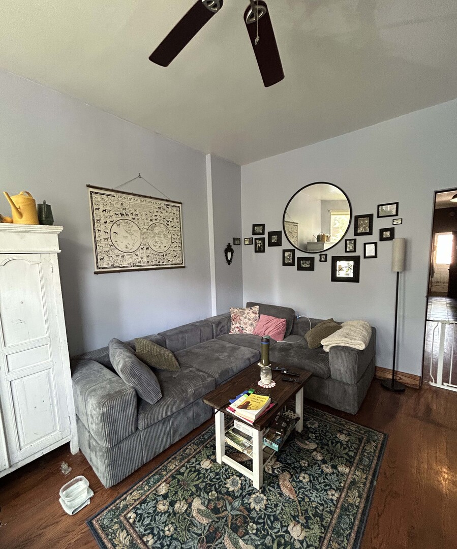 2620 W Evergreen Avenue