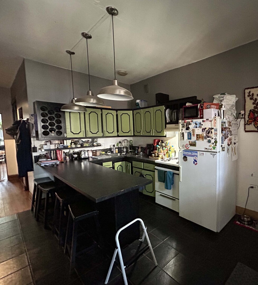 2620 W Evergreen Avenue