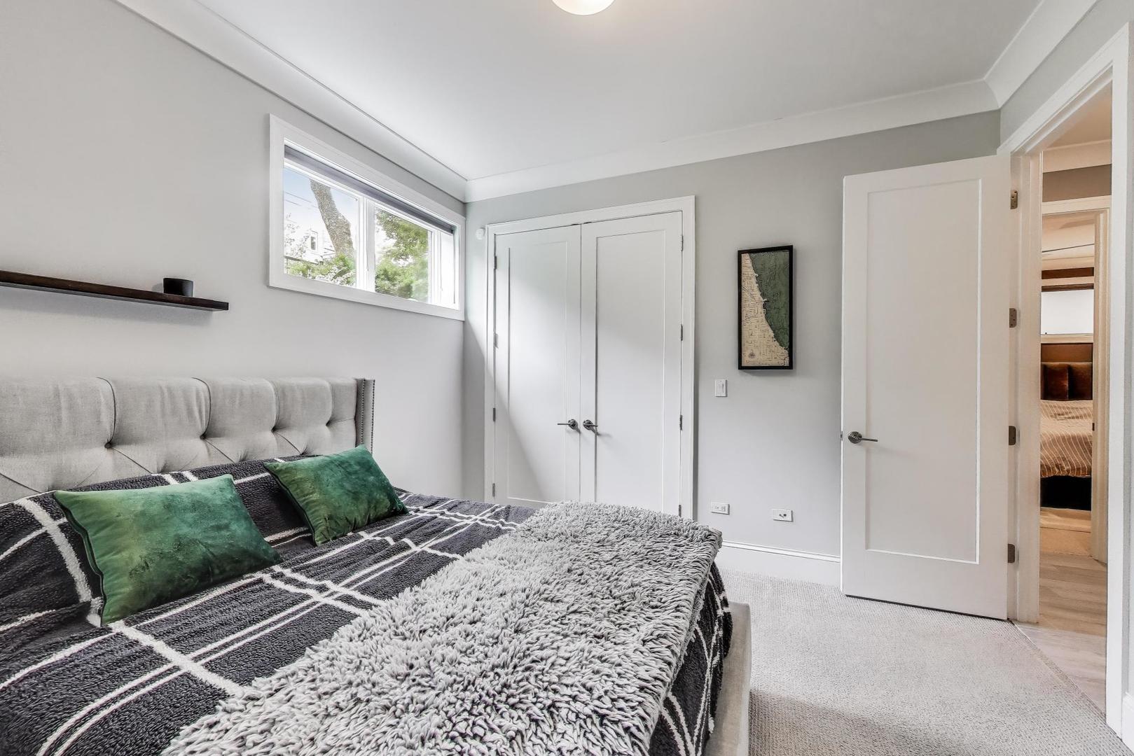 2649 N Racine Avenue Unit: 102