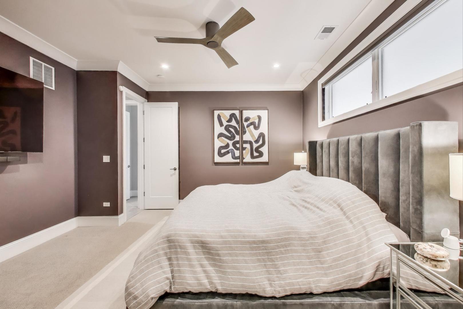 2649 N Racine Avenue Unit: 102