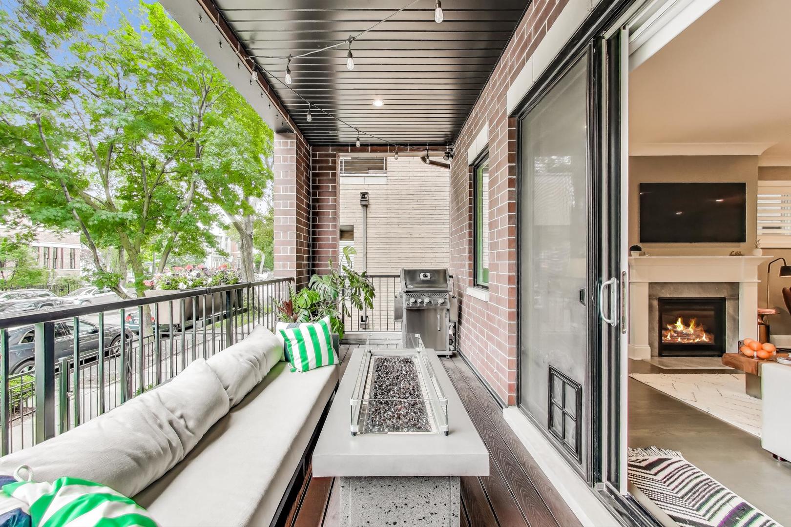 2649 N Racine Avenue Unit: 102