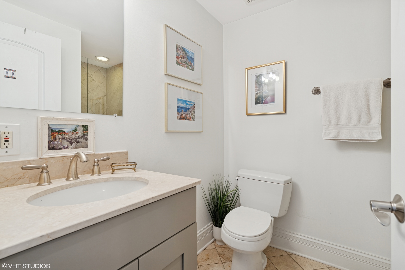 2549 N SOUTHPORT Avenue Unit: 3