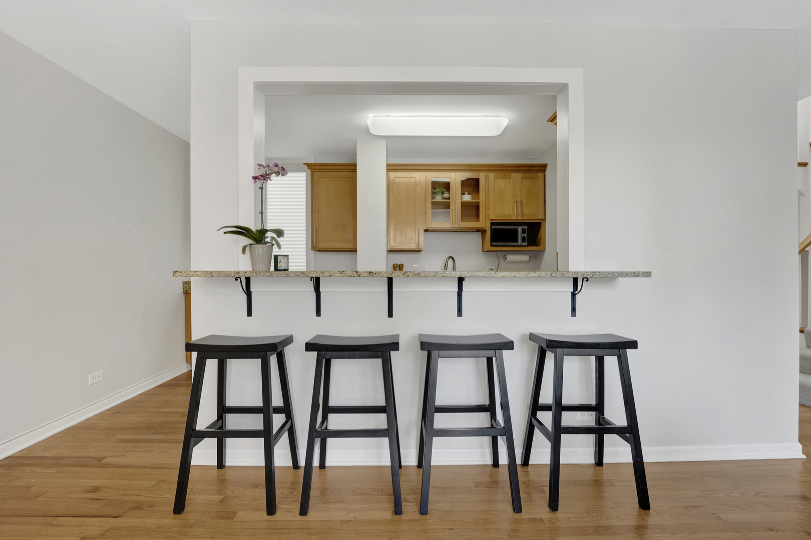 1315 W Webster Avenue
