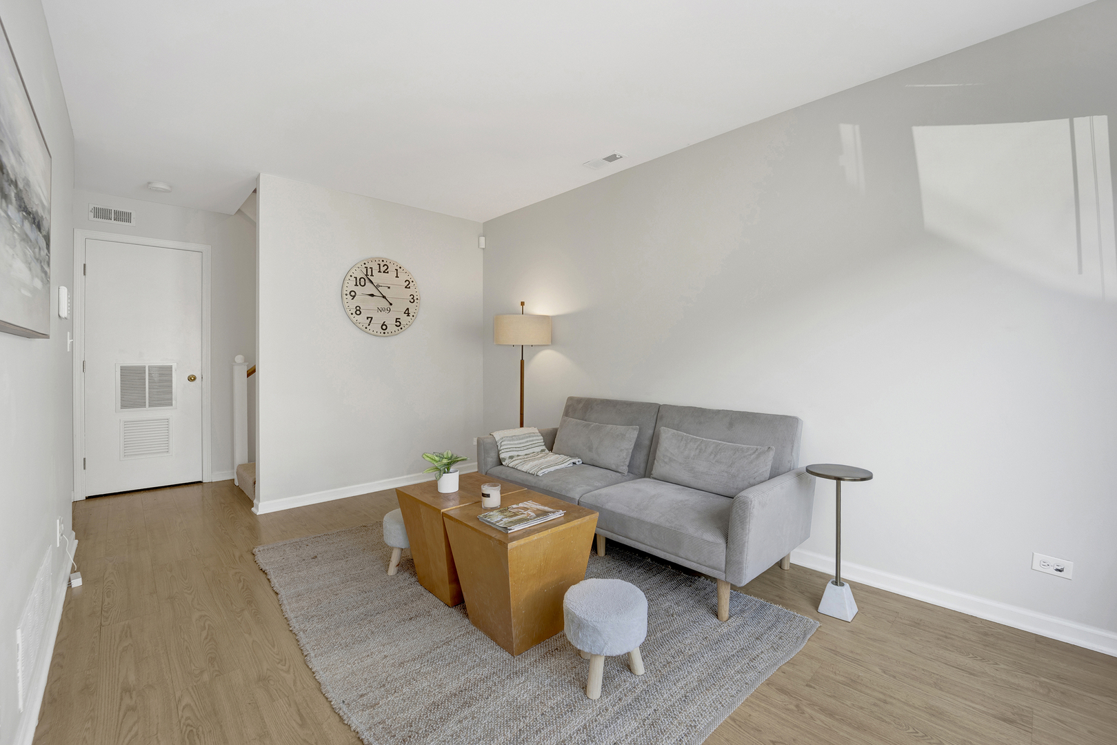 1315 W Webster Avenue