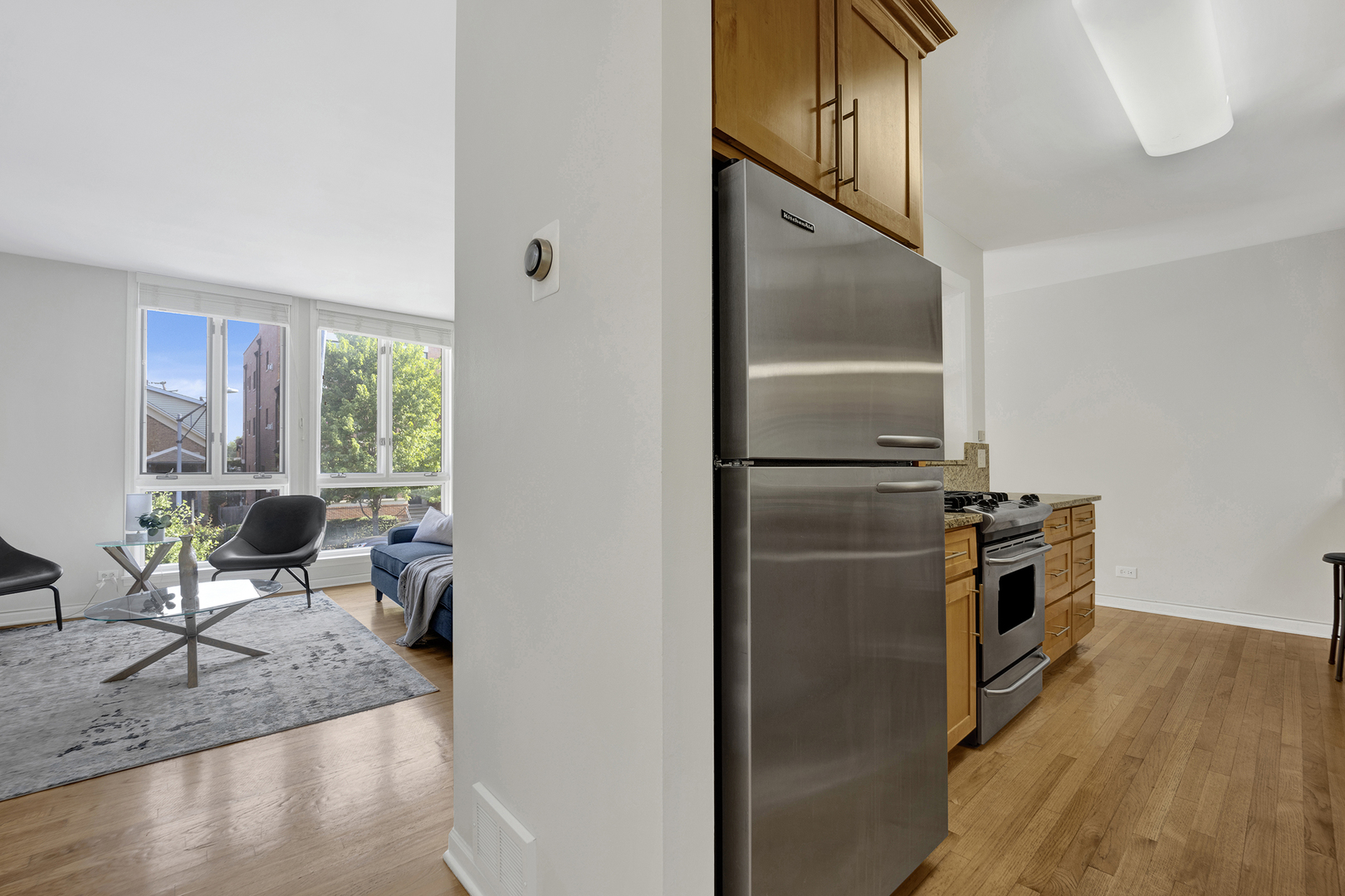 1315 W Webster Avenue