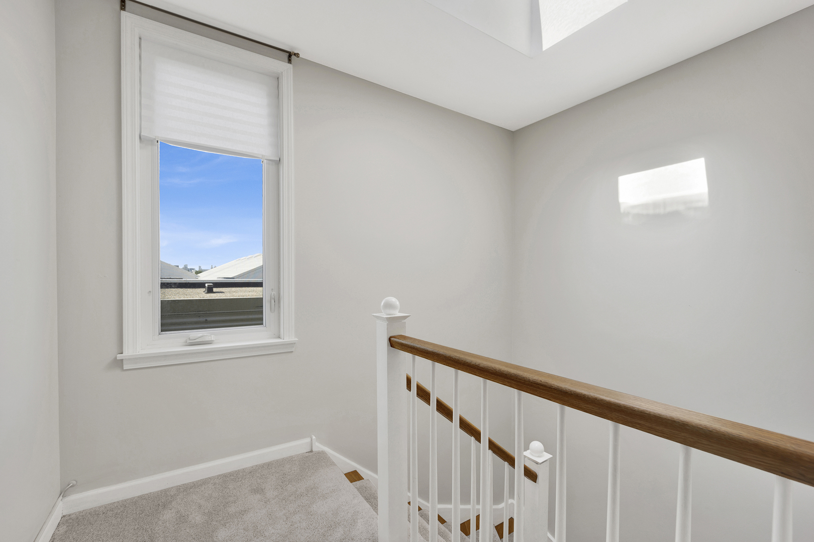 1315 W Webster Avenue