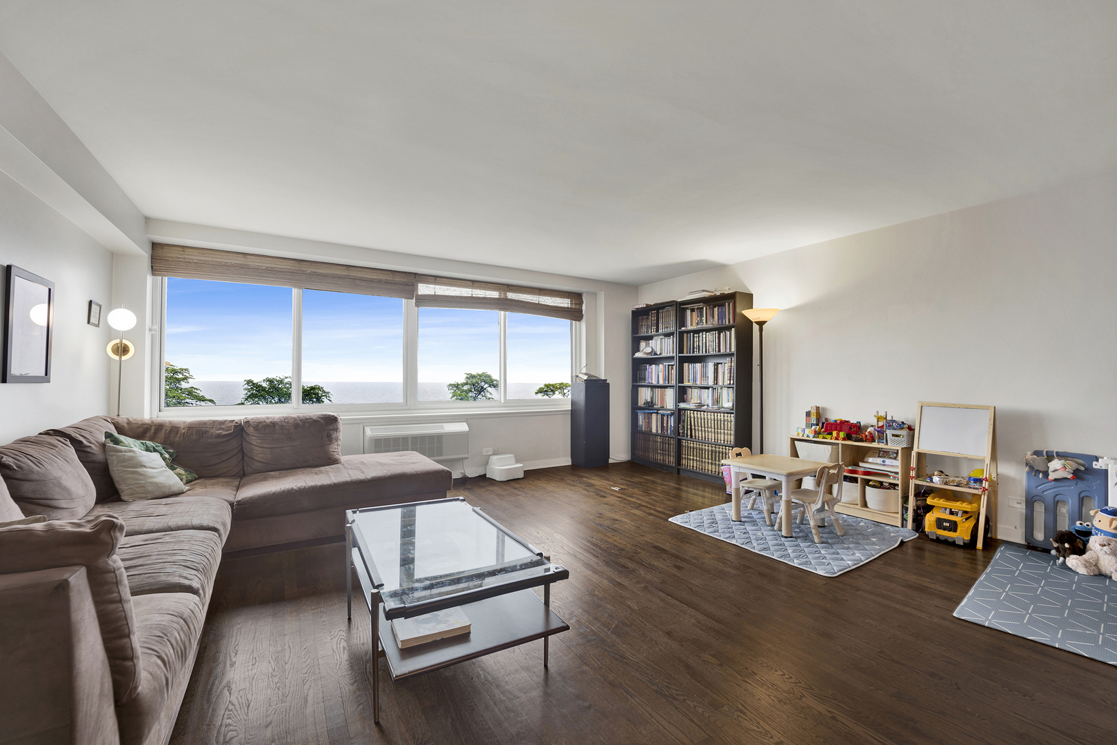 1440 N LAKE SHORE Drive Unit: 4BD