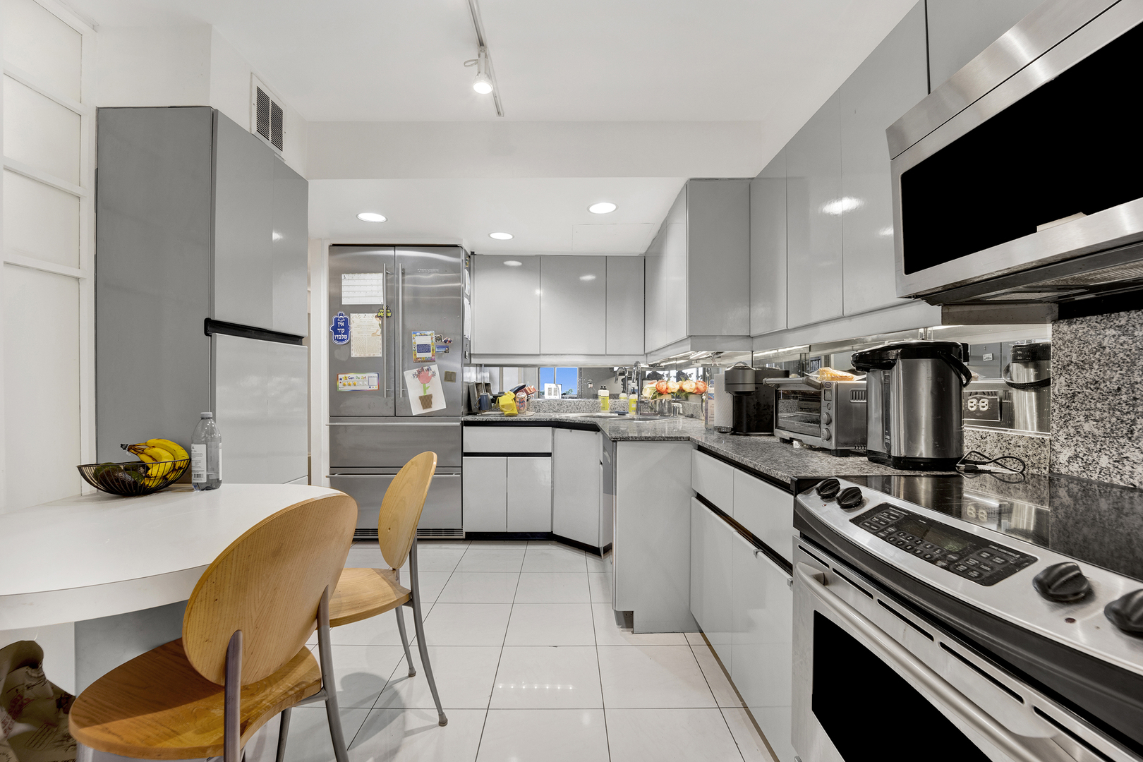 1440 N LAKE SHORE Drive Unit: 4BD