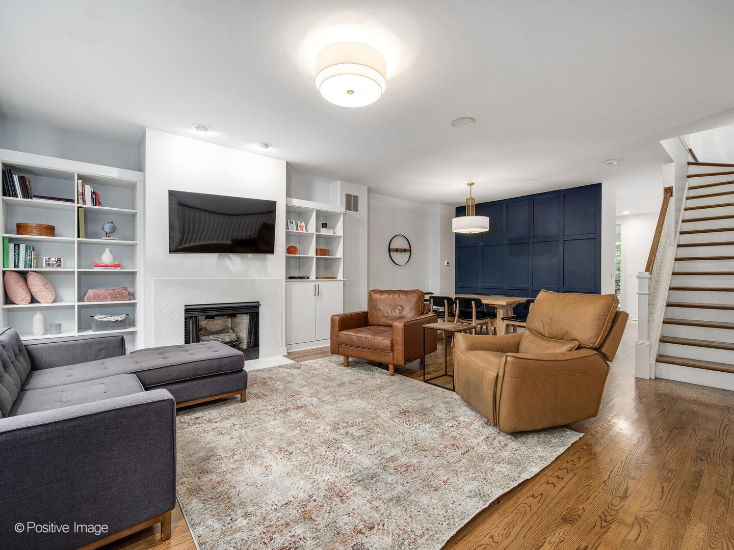 2834 N RIVERWALK Drive