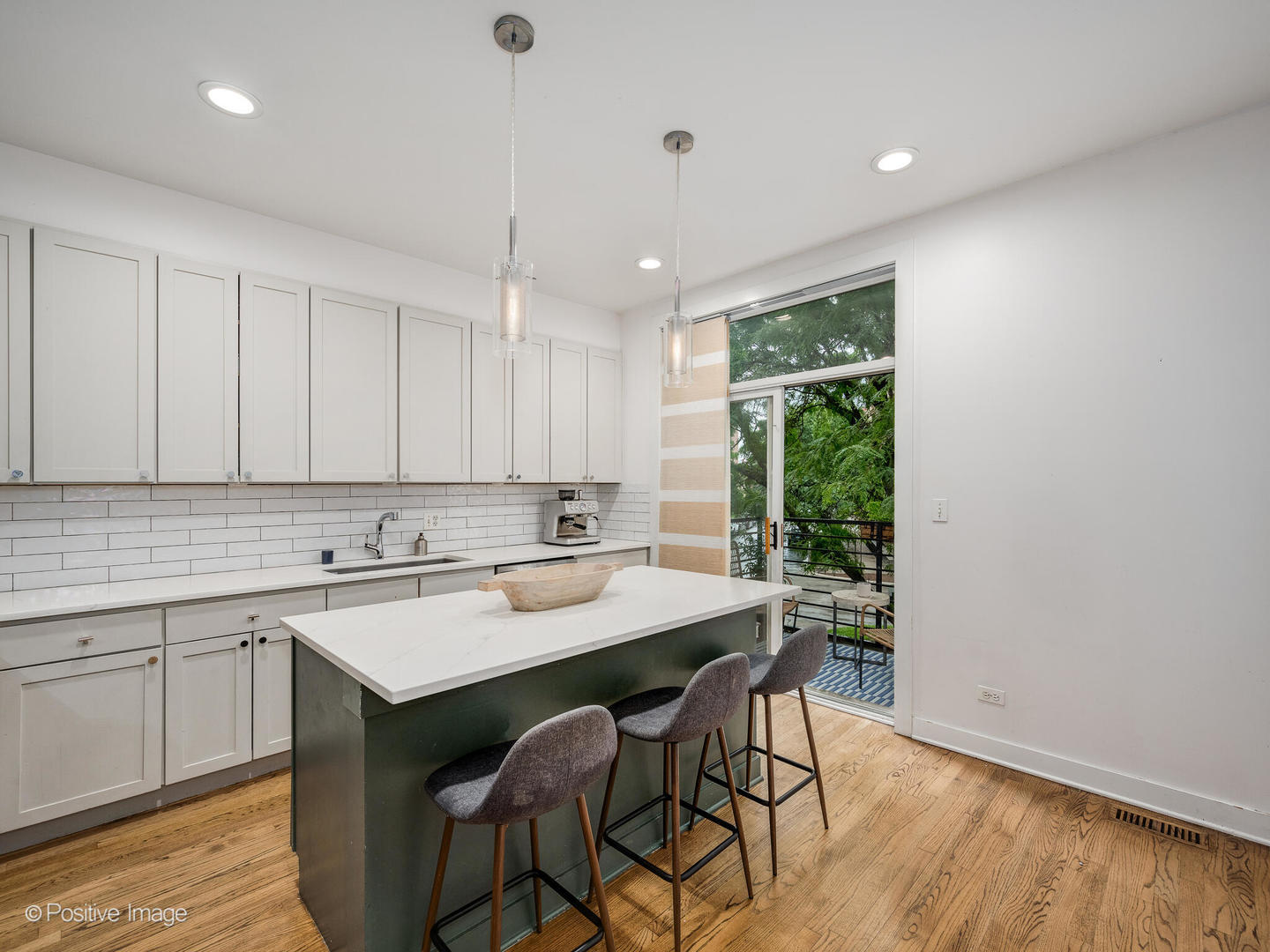 2834 N RIVERWALK Drive