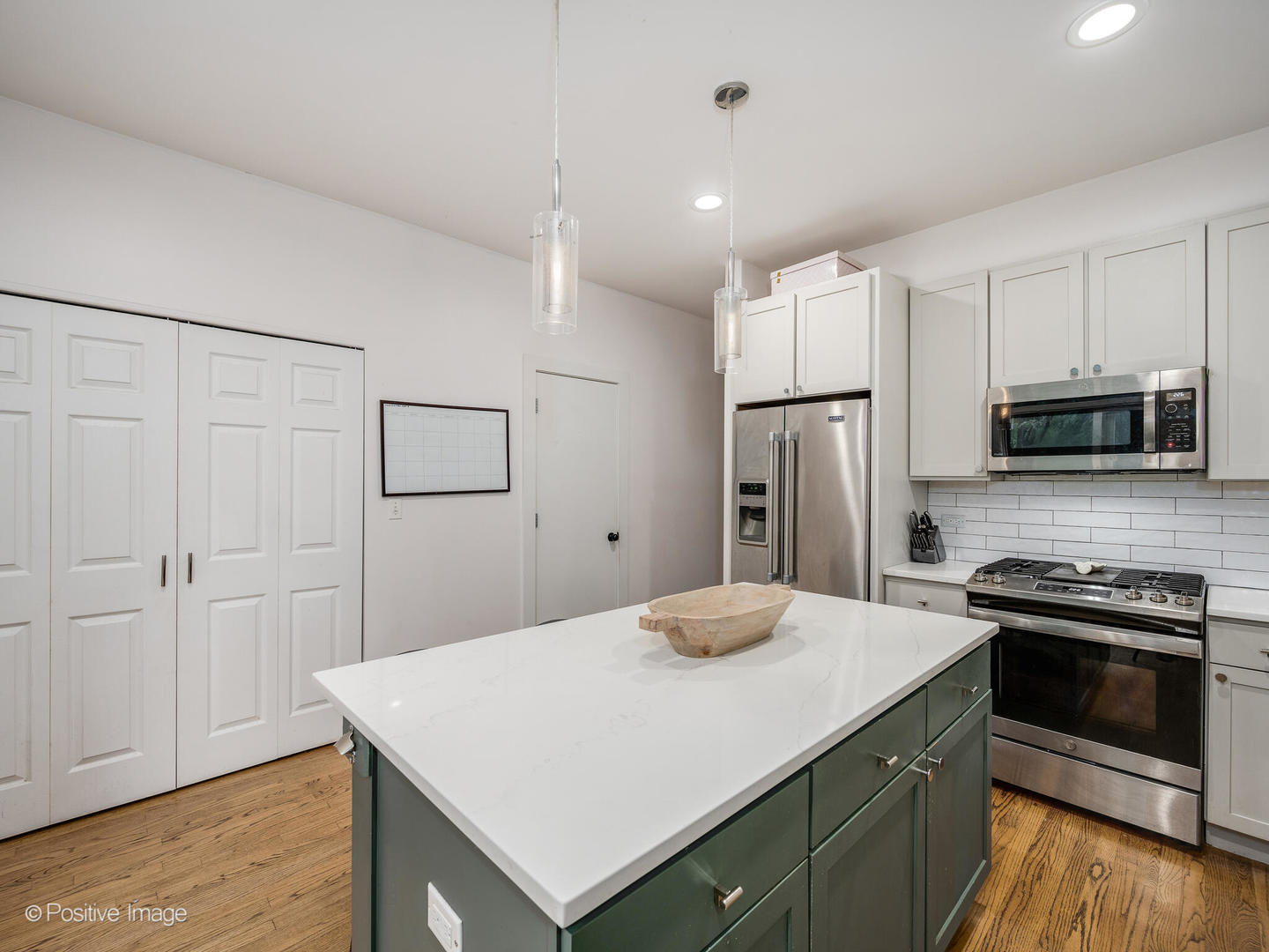 2834 N RIVERWALK Drive