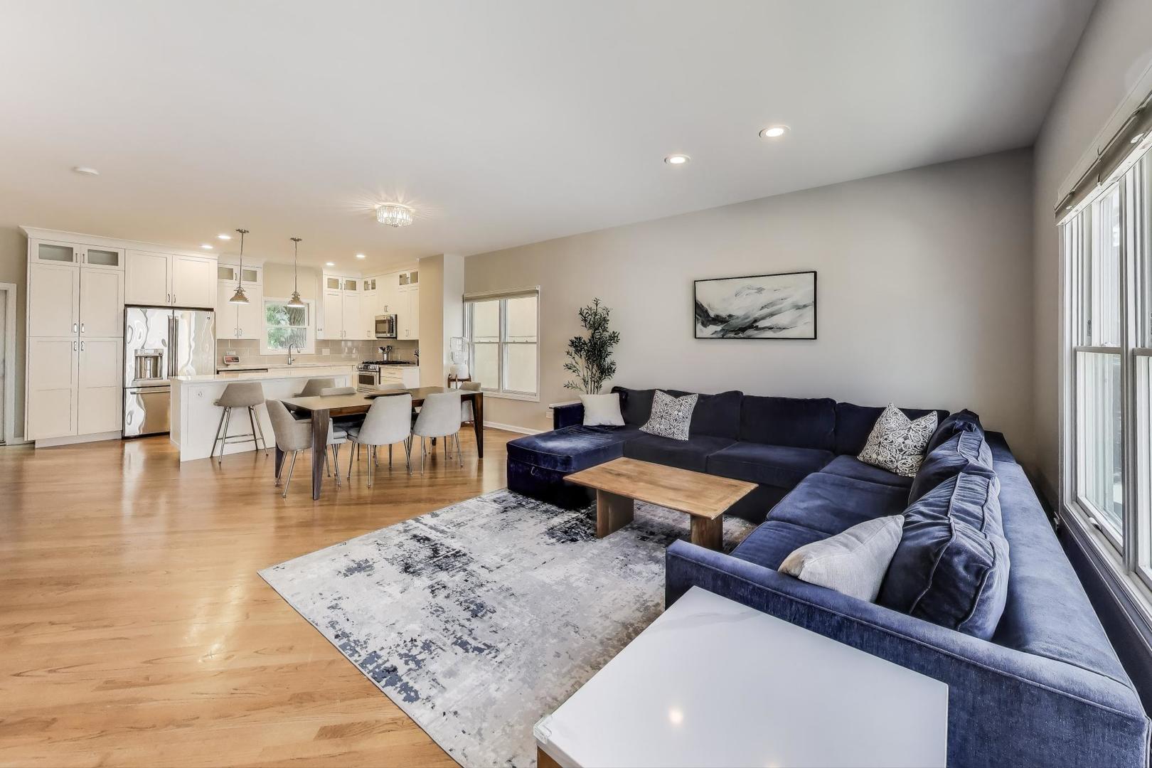 1800 W Diversey Parkway Unit: D