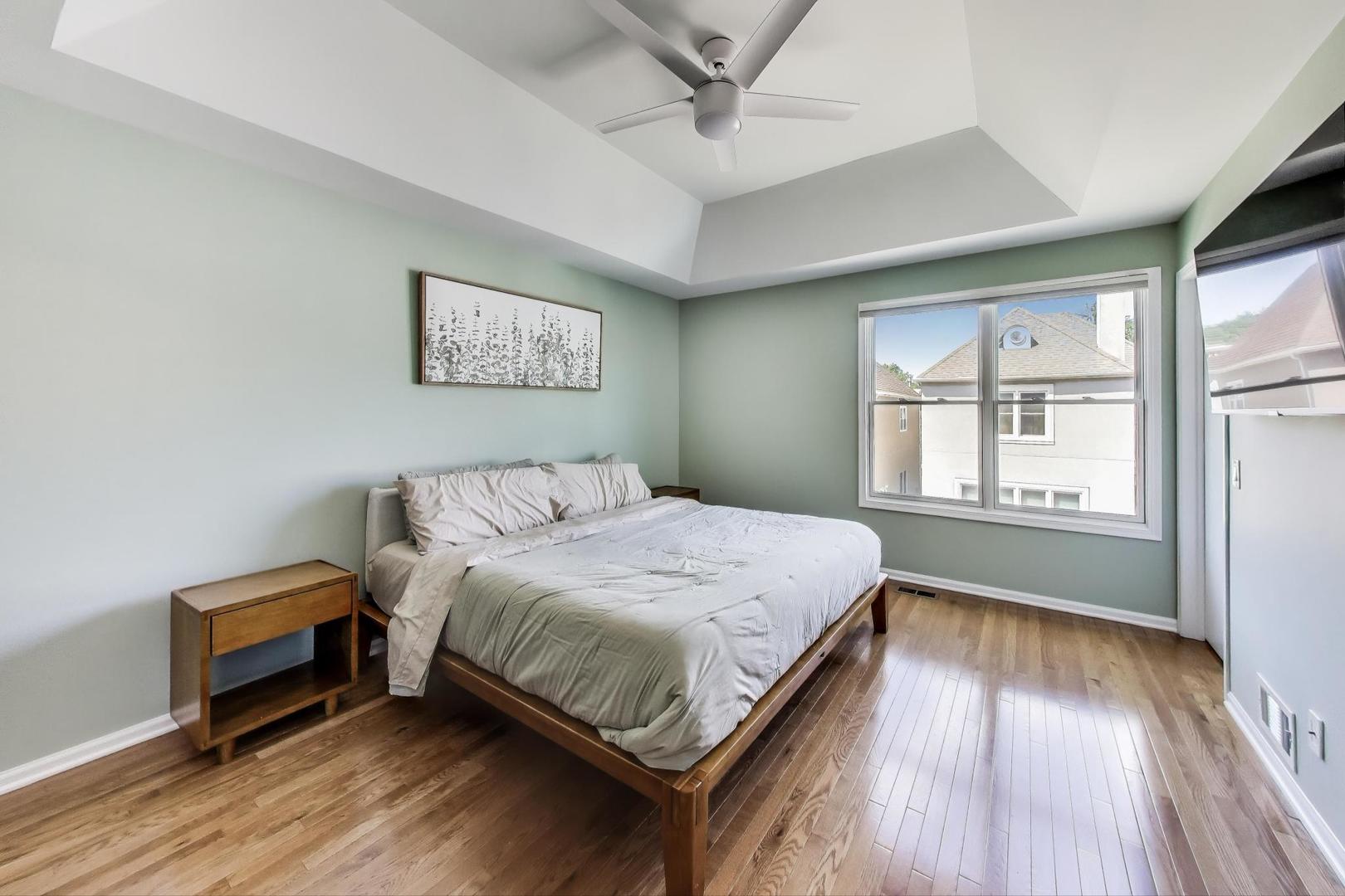 1800 W Diversey Parkway Unit: D