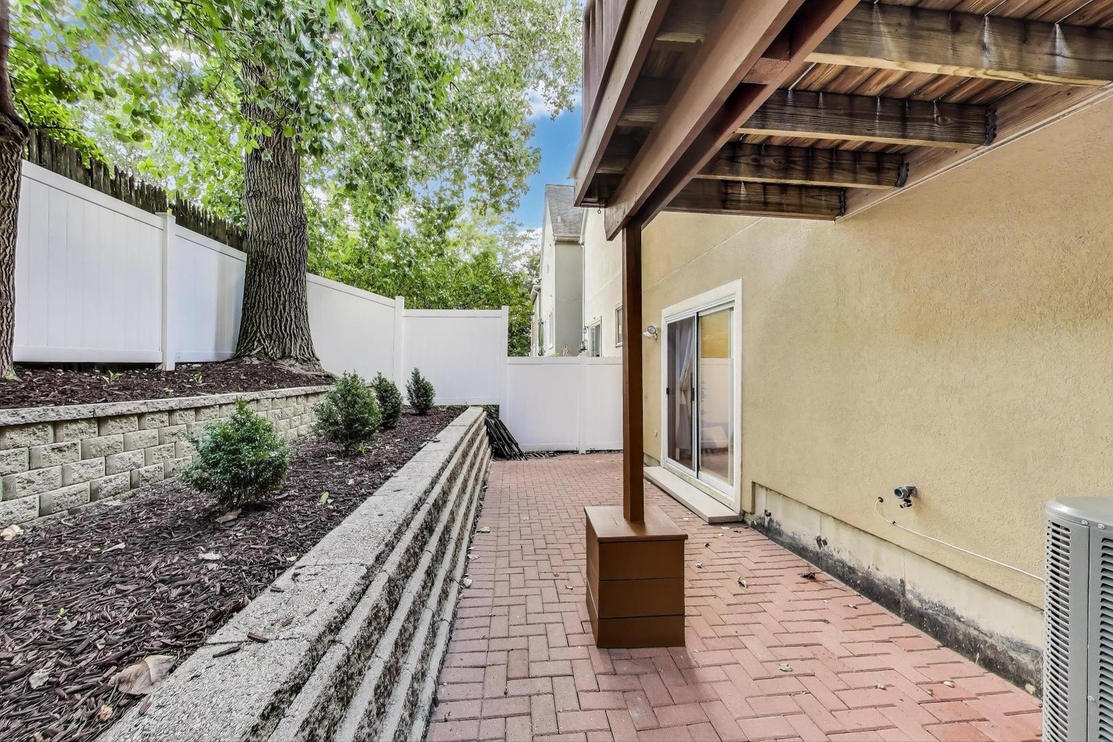 1800 W Diversey Parkway Unit: D