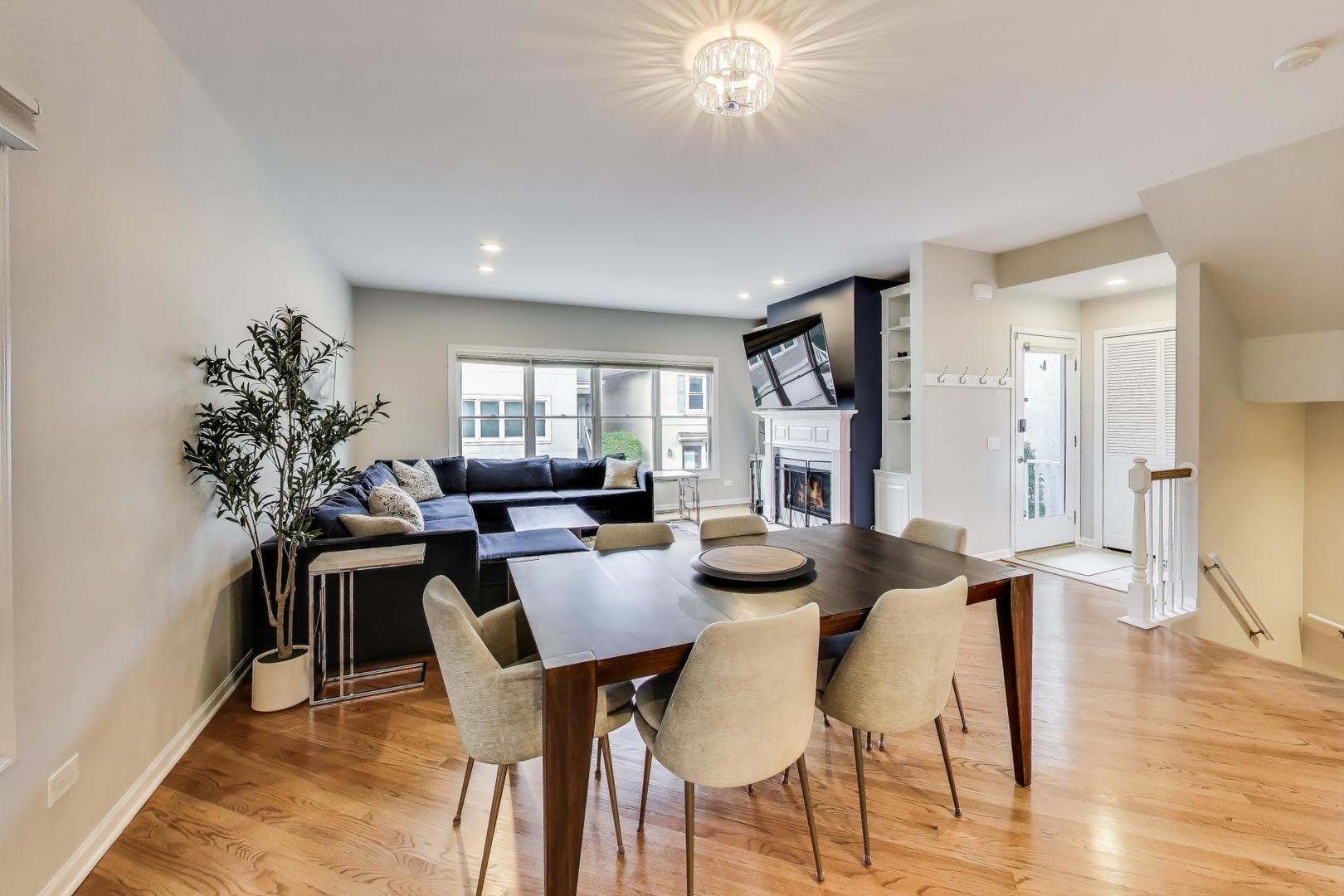 1800 W Diversey Parkway Unit: D