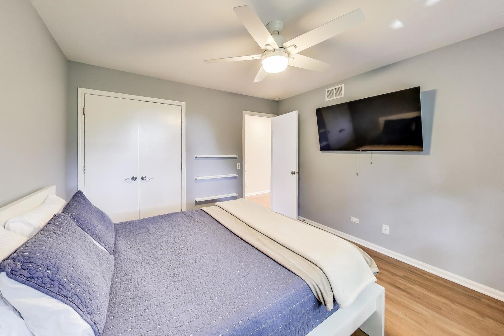 1800 W Diversey Parkway Unit: D