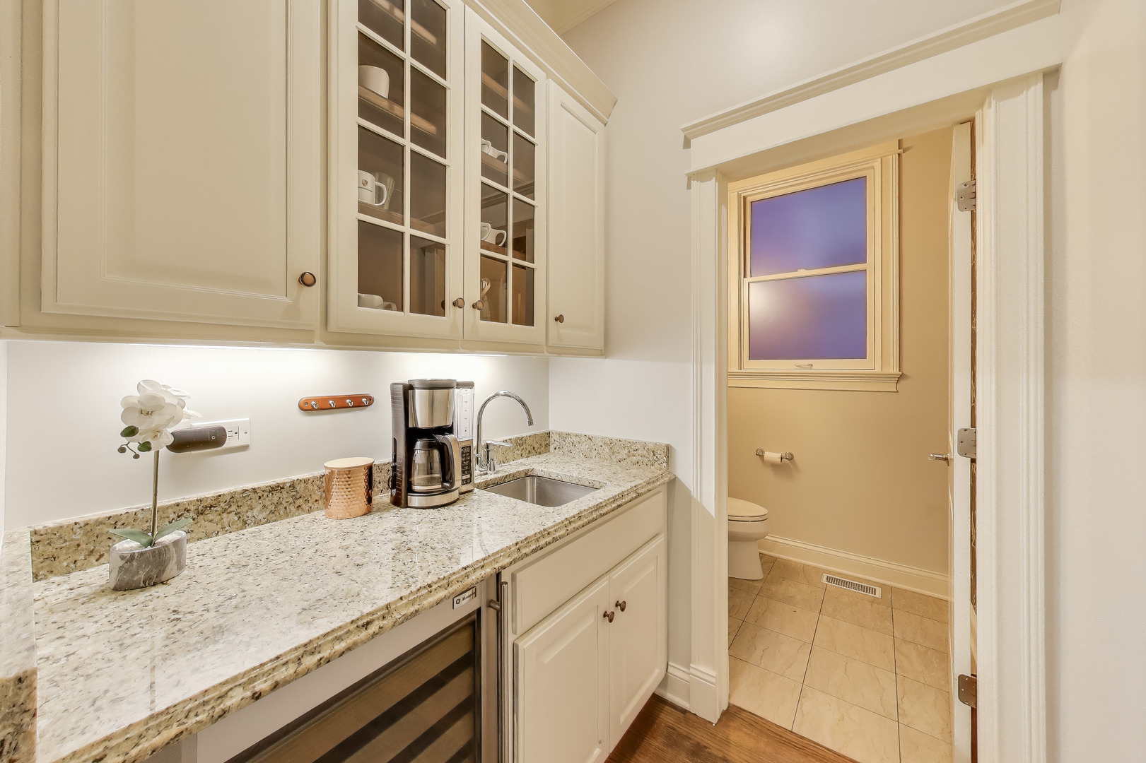 2118 W Melrose Street