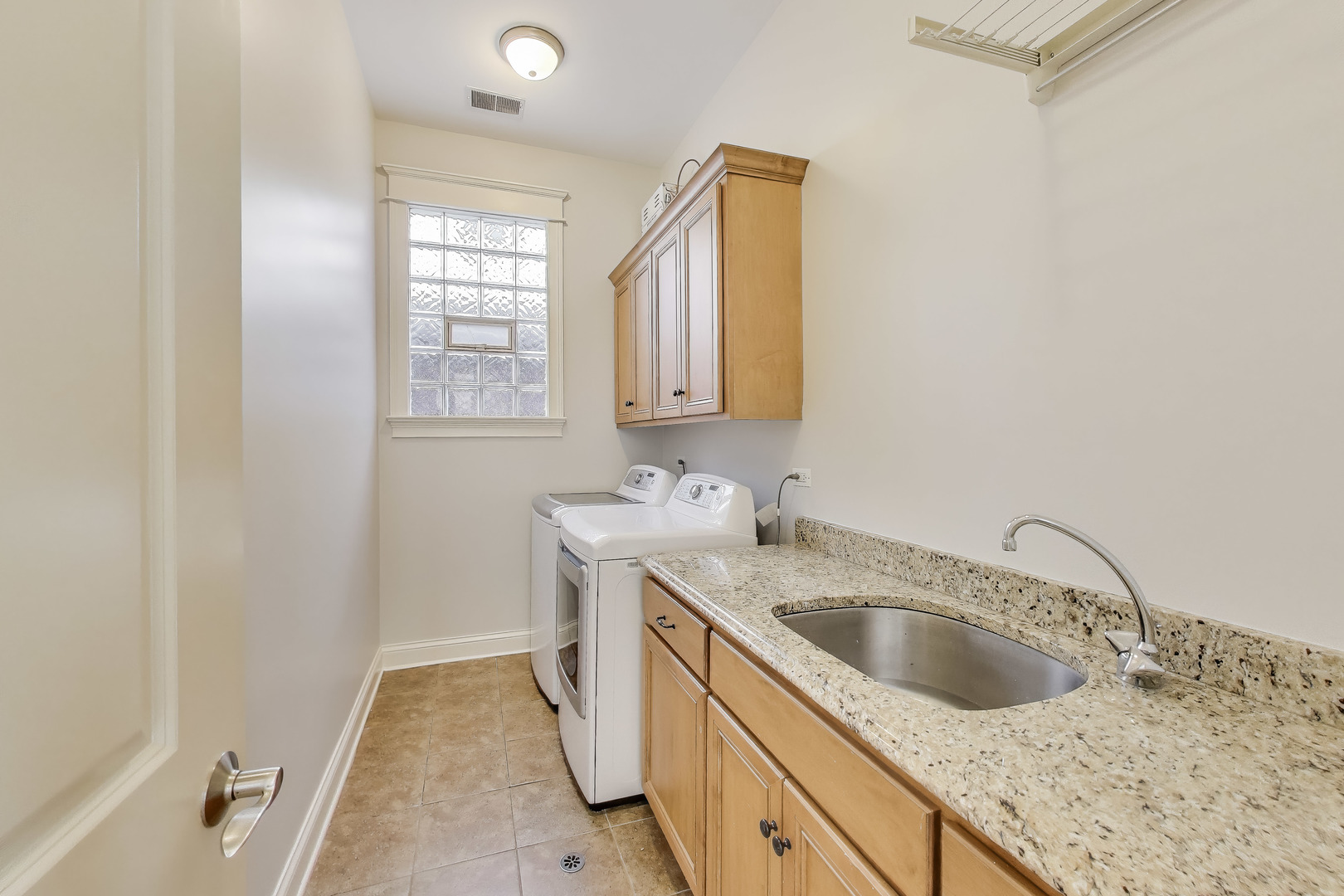 2118 W Melrose Street