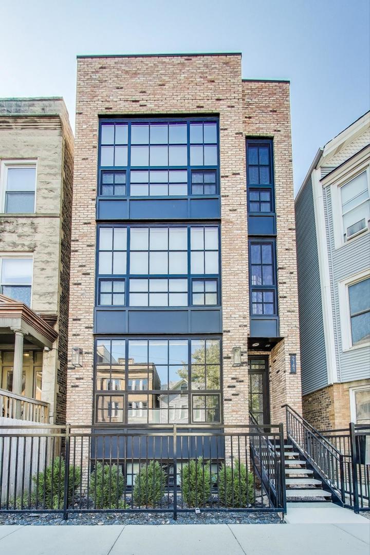 2141 W Belmont Avenue Unit: 3