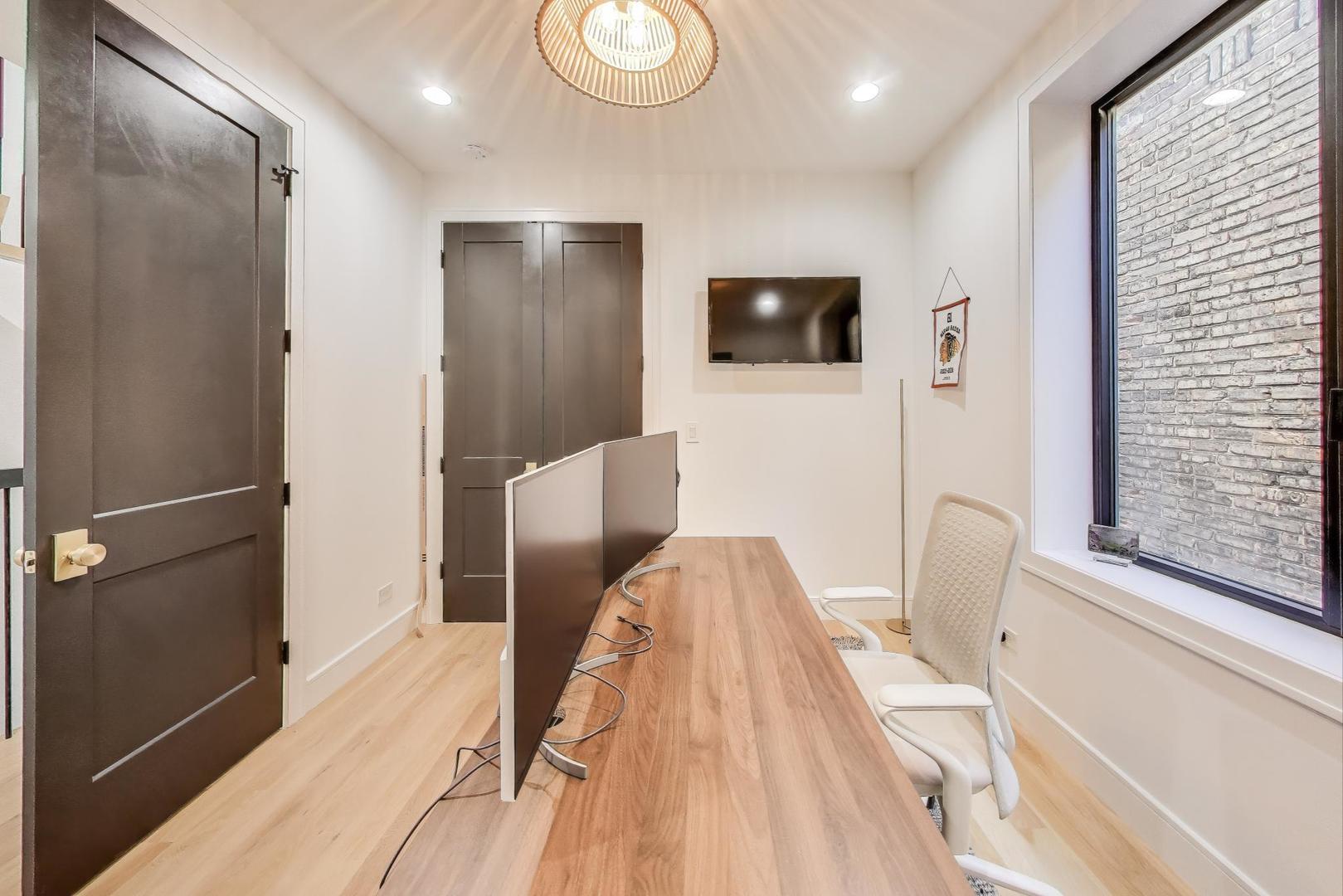 2141 W Belmont Avenue Unit: 3