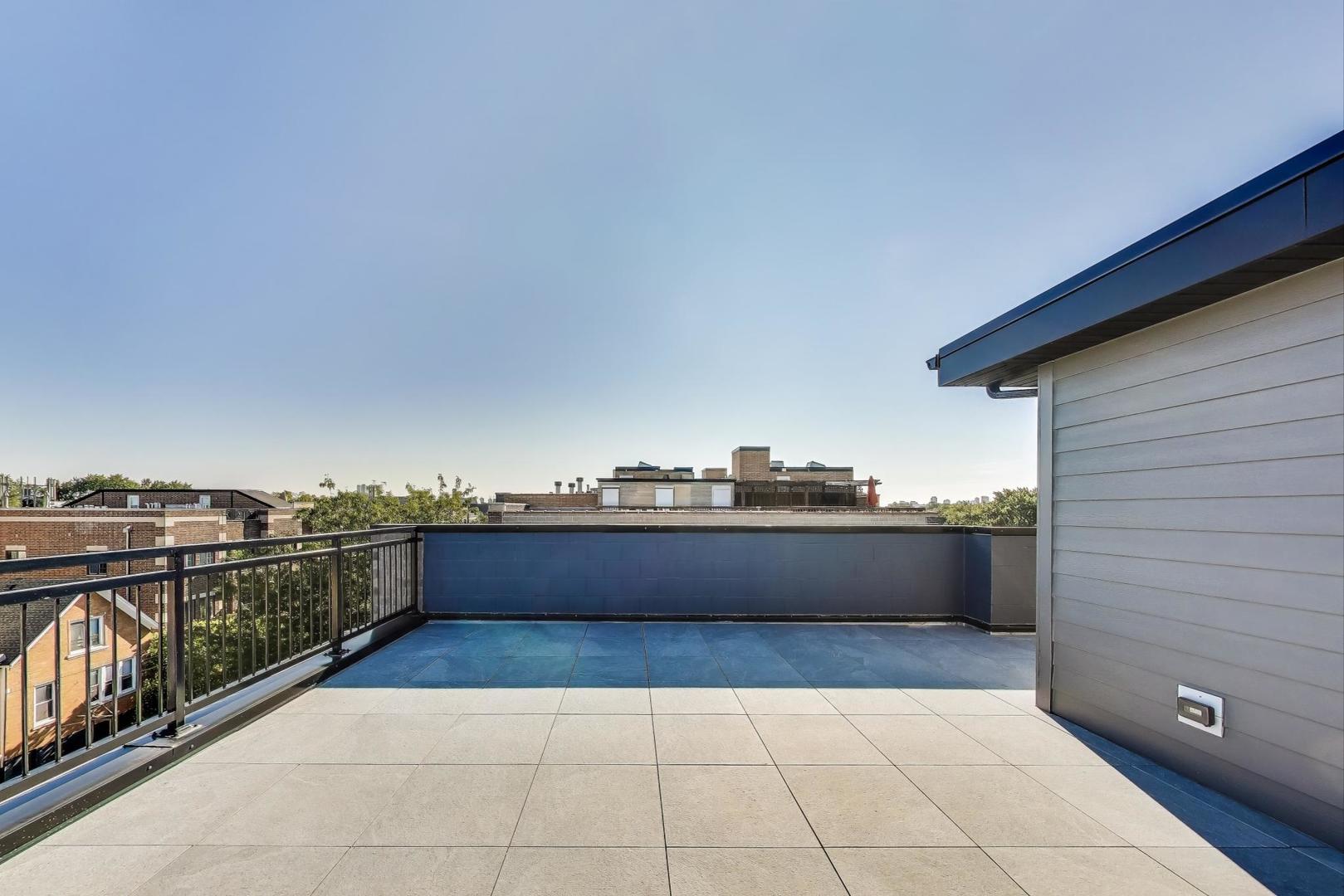 2141 W Belmont Avenue Unit: 3