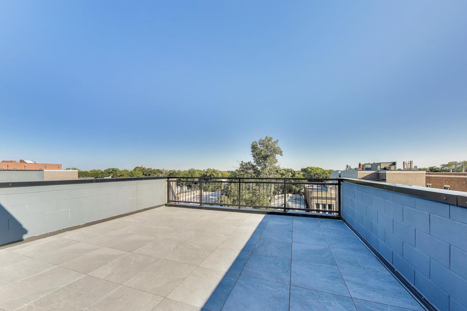 2141 W Belmont Avenue Unit: 3