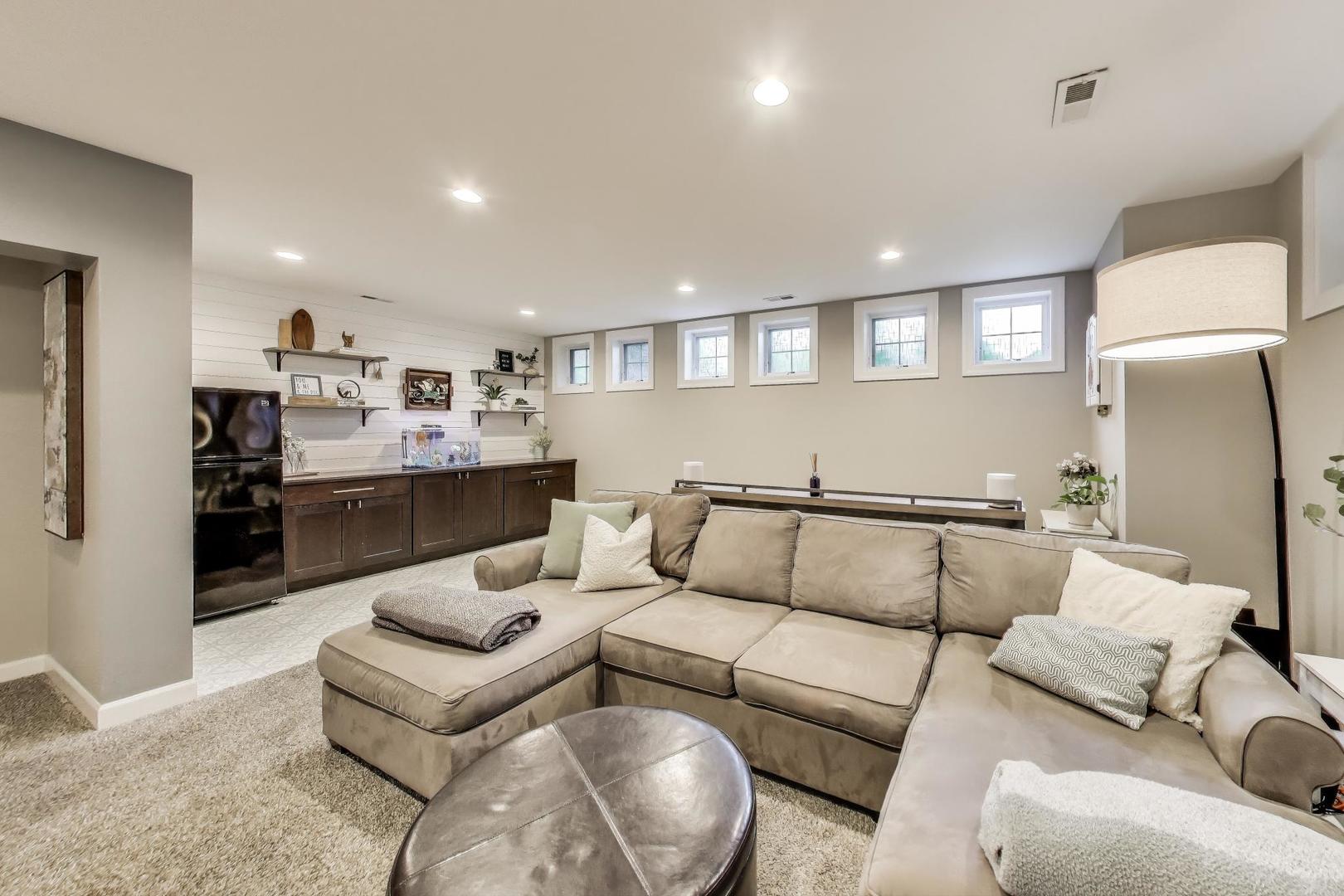 1645 W Addison Street Unit: 1