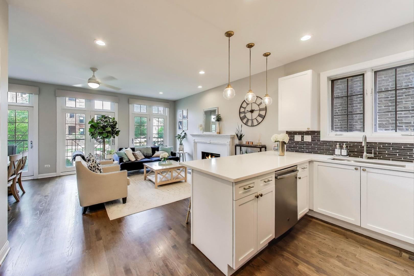 1645 W Addison Street Unit: 1