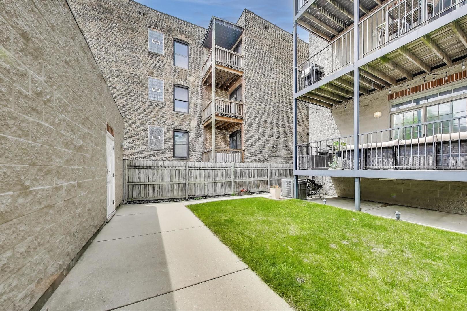 1645 W Addison Street Unit: 1