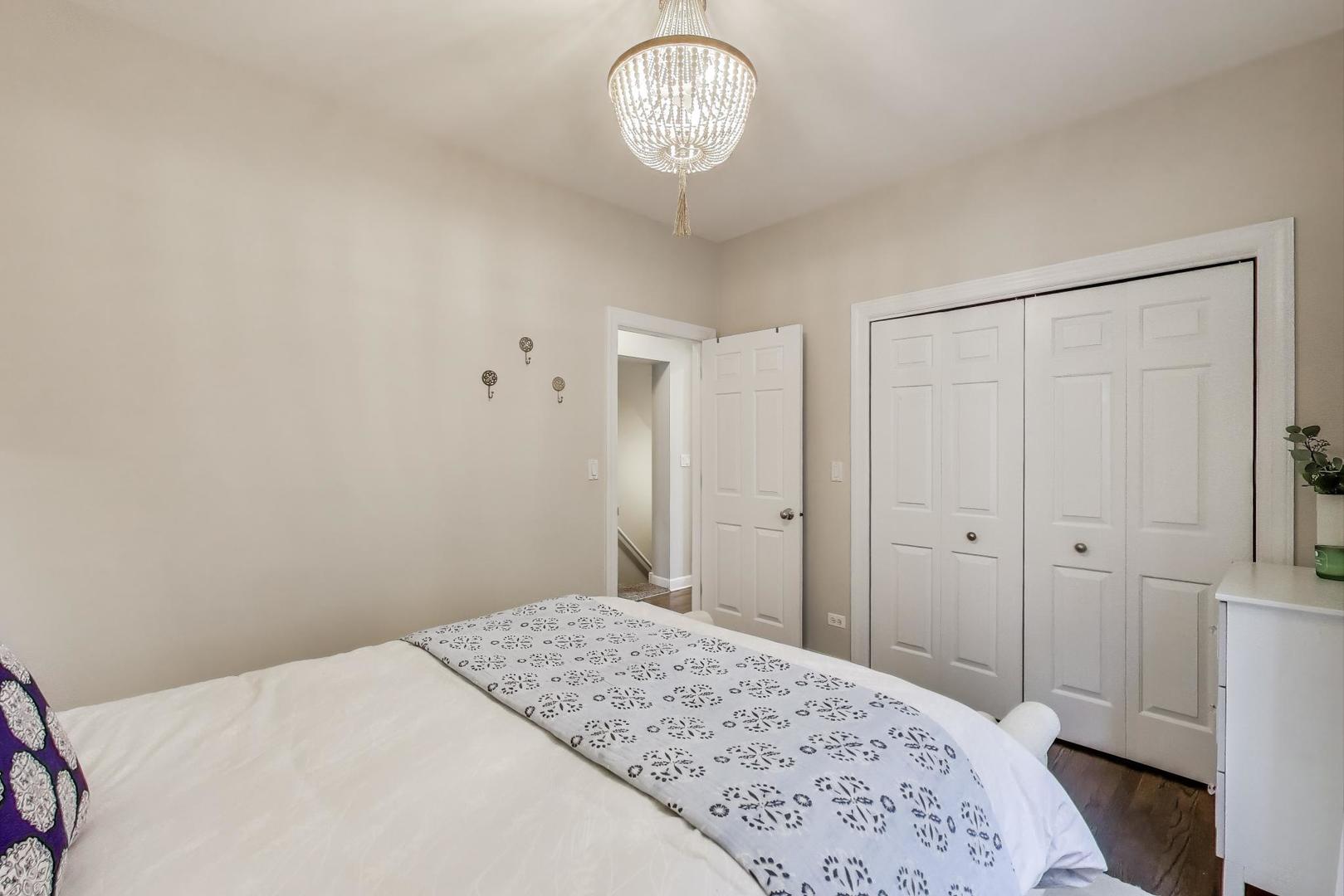 1645 W Addison Street Unit: 1